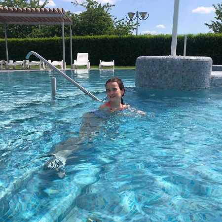 Karos Gold 813 Wellness Apartman ザラカロシュ エクステリア 写真