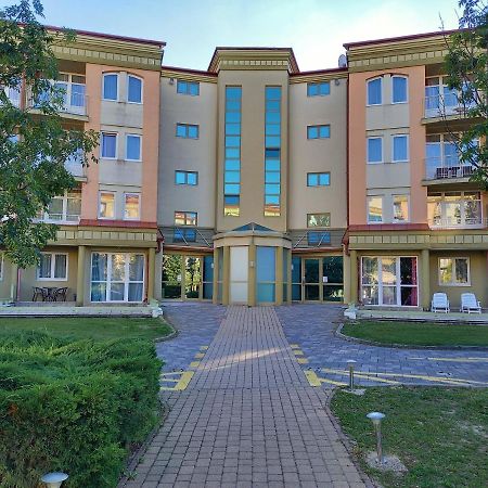 Karos Gold 813 Wellness Apartman ザラカロシュ エクステリア 写真