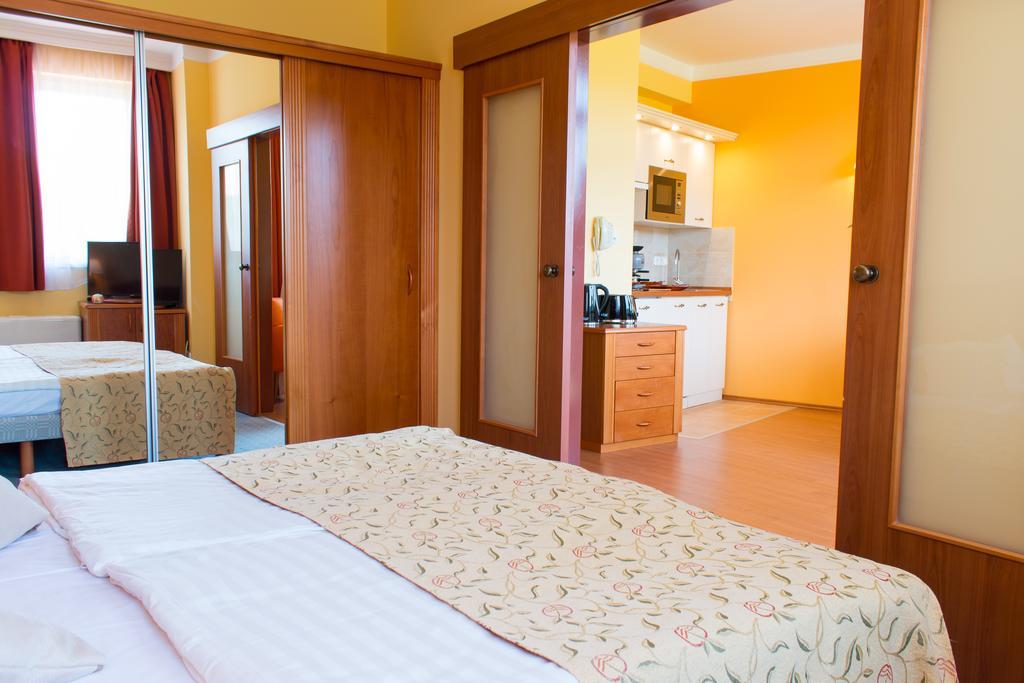 Karos Gold 813 Wellness Apartman ザラカロシュ エクステリア 写真